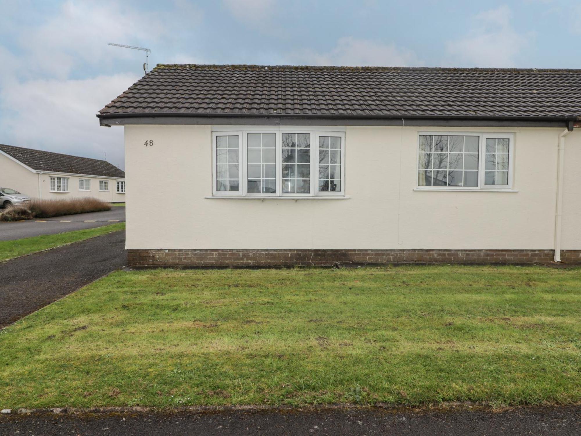 48 Gower Holiday Village Swansea Exterior photo