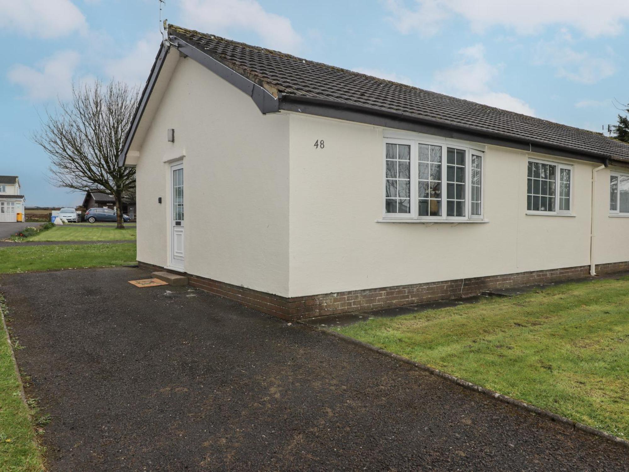 48 Gower Holiday Village Swansea Exterior photo