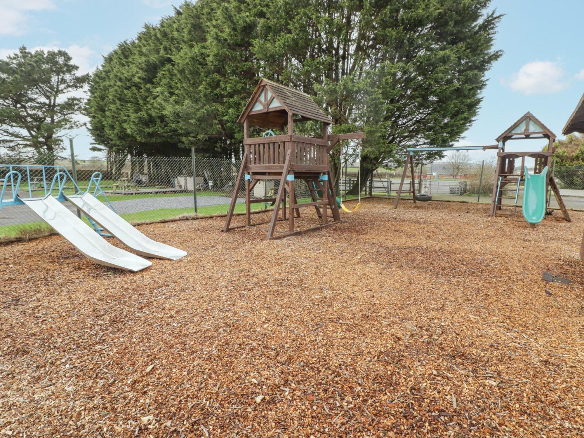 48 Gower Holiday Village Swansea Exterior photo